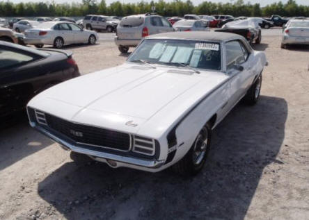 White Chevrolet Camaro SS 1969